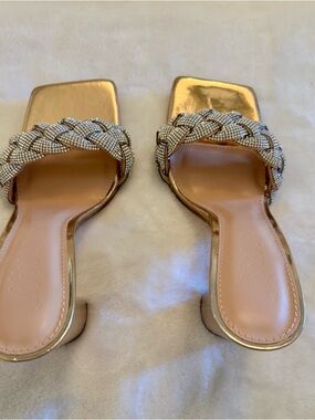 Aliava Metallic Rose Gold And Rhinestone Braided Slide Sandals Size 7